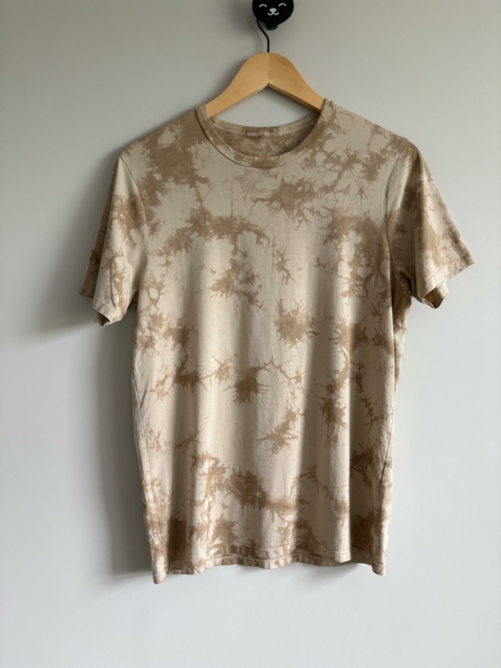 Lululemon Short Sleeve Tee - Picture 2 of 5